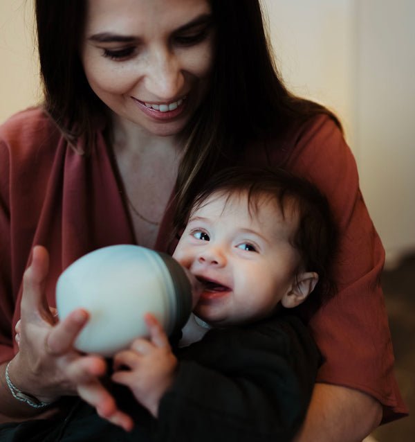 Comment éviter la formation de bulles d’air dans un biberon ? - Élhée
