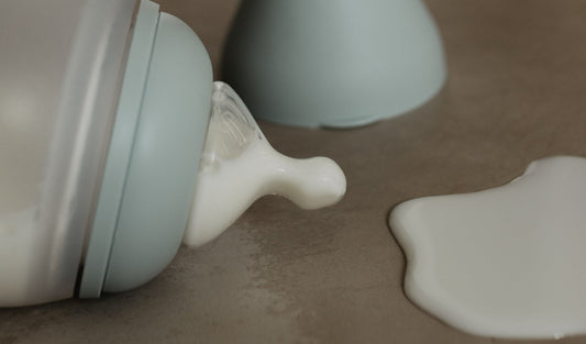 Comment réchauffer le lait maternel ? Les bons gestes pour préserver ses qualités - Élhée