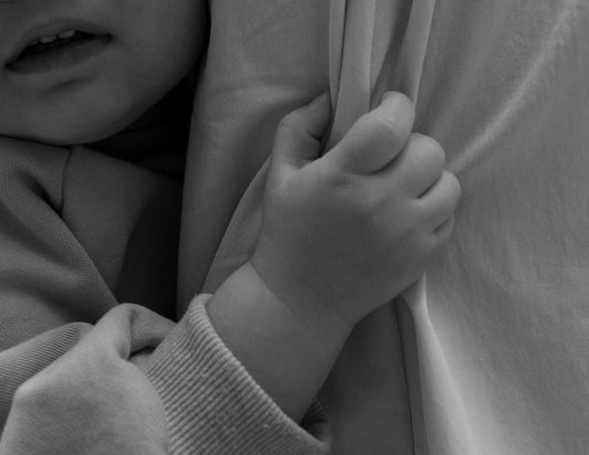 Comment renforcer le lien d’attachement avec mon bébé, au-delà de l’allaitement ? - Élhée