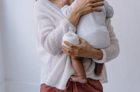 Polluants éternels (PFAS) chez les bébés : comment les protéger - Élhée