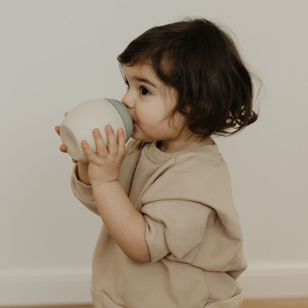 Tasse d’apprentissage Anti - Fuite | Sand/Sage - Élhée